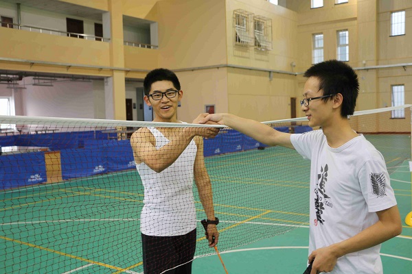 2015年宇航学院羽林杯羽毛球赛圆满结束